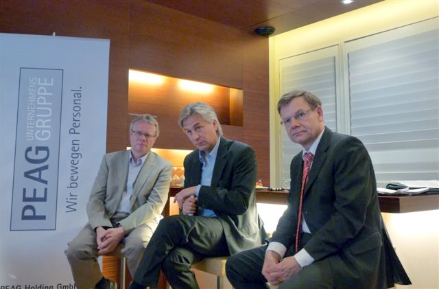 von links: DGB-Bundesvorstand Johannes Jakob, Moderator Alfons Frese und Dr. Johann Wadephul, CDU/CSU-­‐Bundestagsfraktion, Mitglied im Ausschuss für Arbeit und Soziales