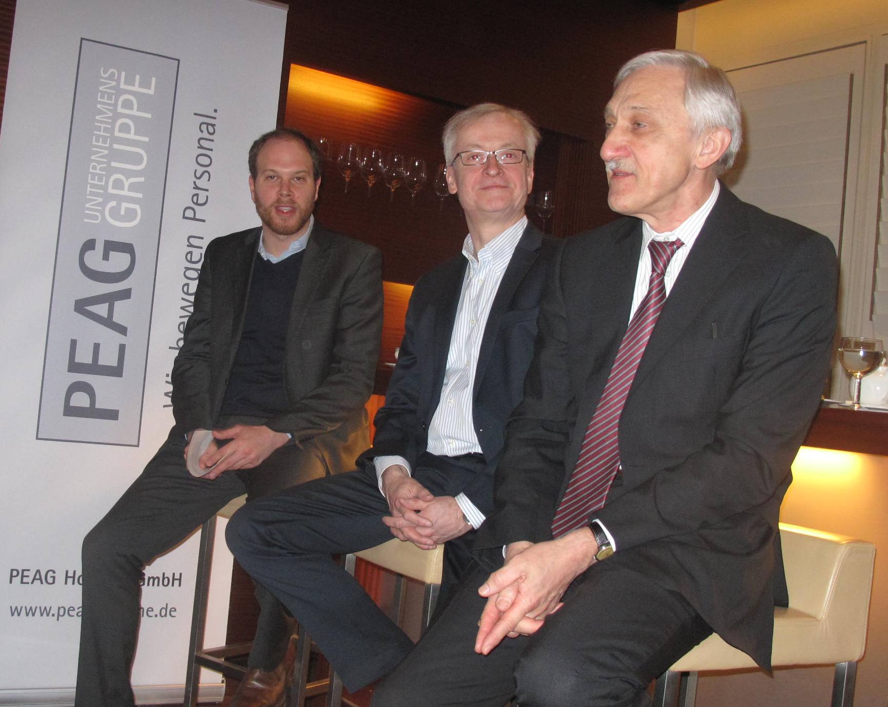 von links: Moderator Philip Faigle, Dr. Hans-Jürgen Urban, Geschäftsführendes Vorstandsmitglied der IG Metall, und Heinrich Alt, Mitglied des Vorstandes der Bundesagentur für Arbeit