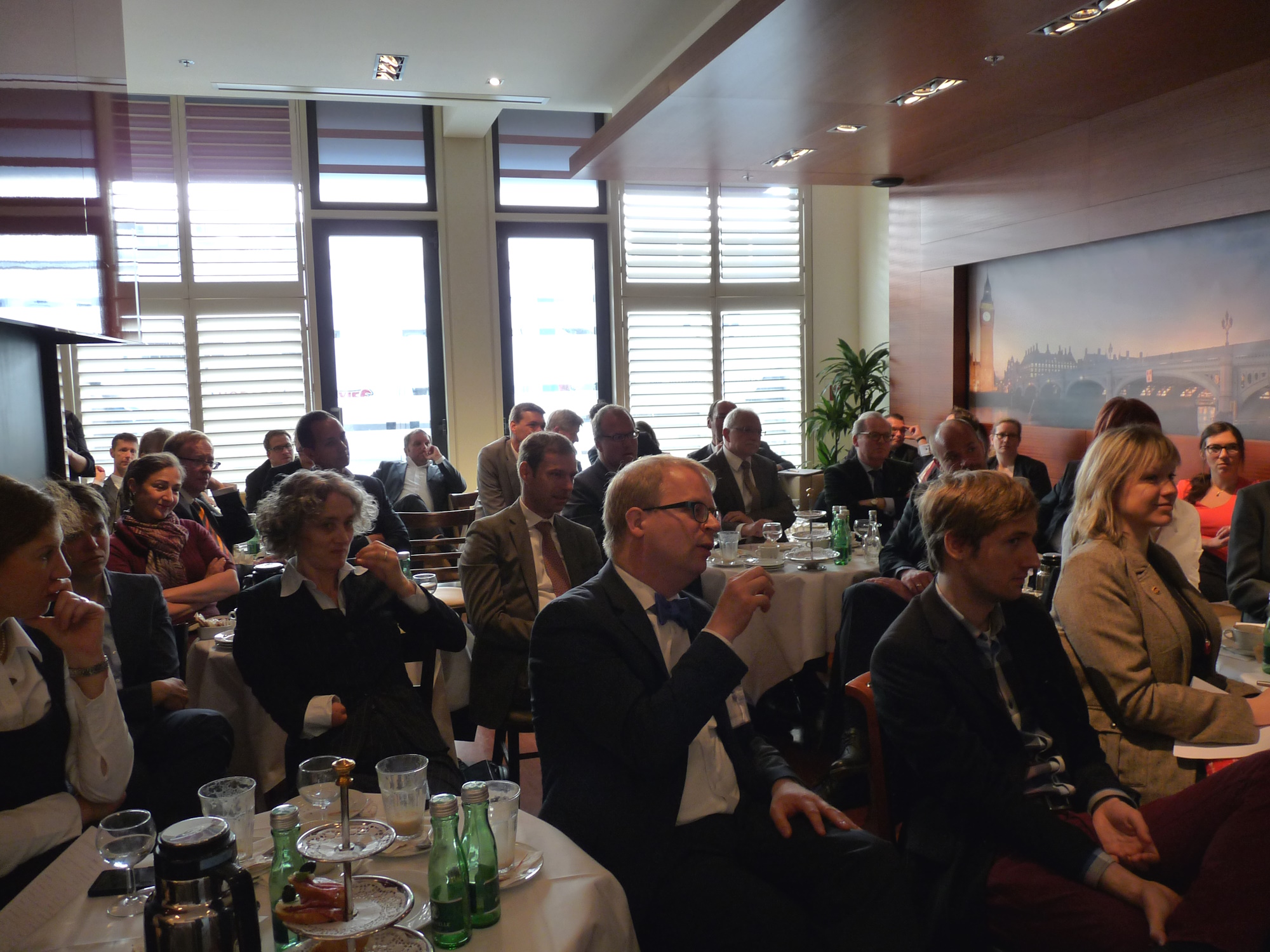 Publikum der PEAG Personaldebatte zum Frühstück in Berlin 