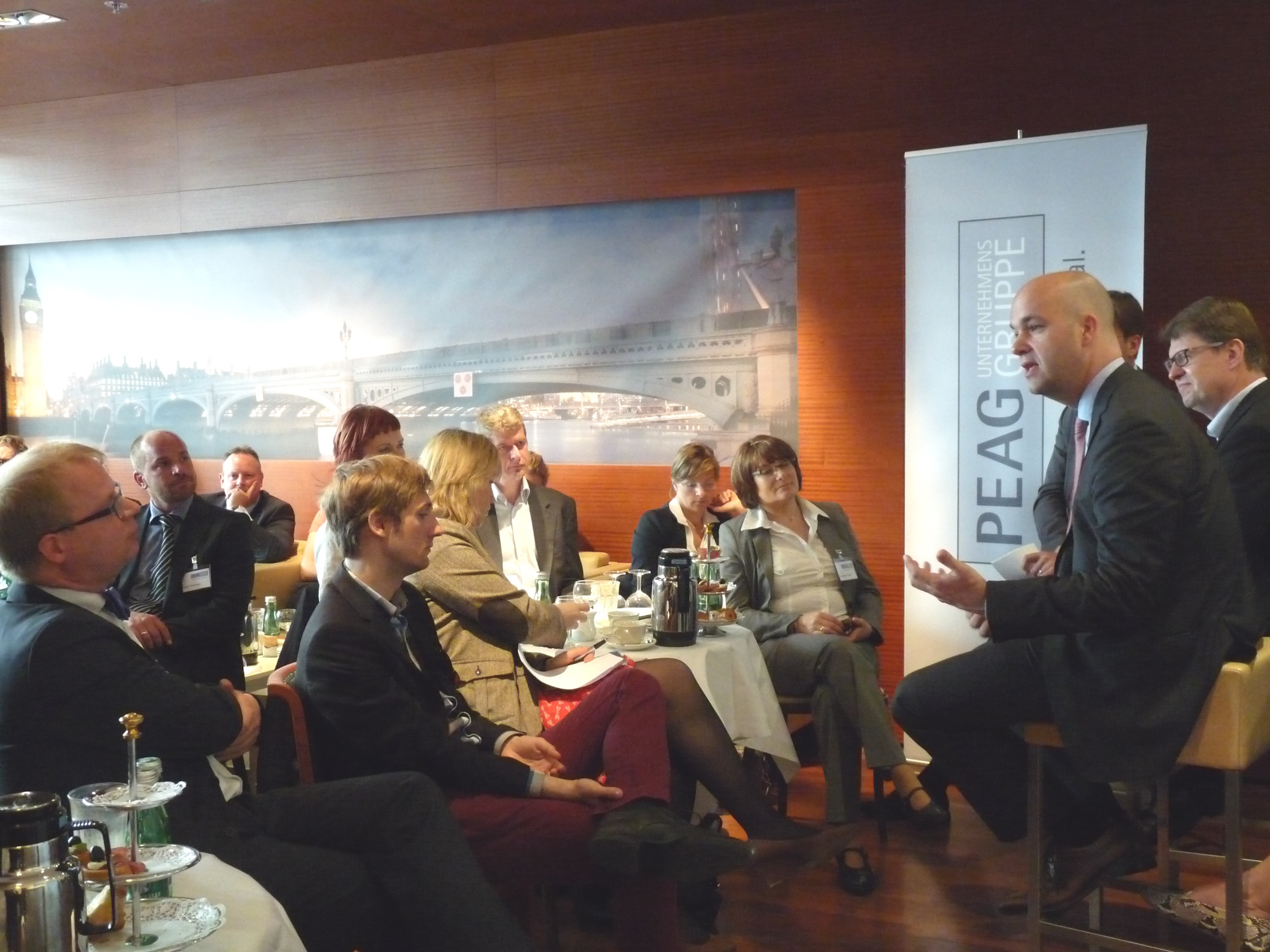 von links: Prof. Dr. Marcel Fratzscher, Präsident des Deutschen Instituts für Wirtschaft (DIW), und Dr. Ralf Stegner, MdB, SPD, stellvertretender Parteivorsitzender