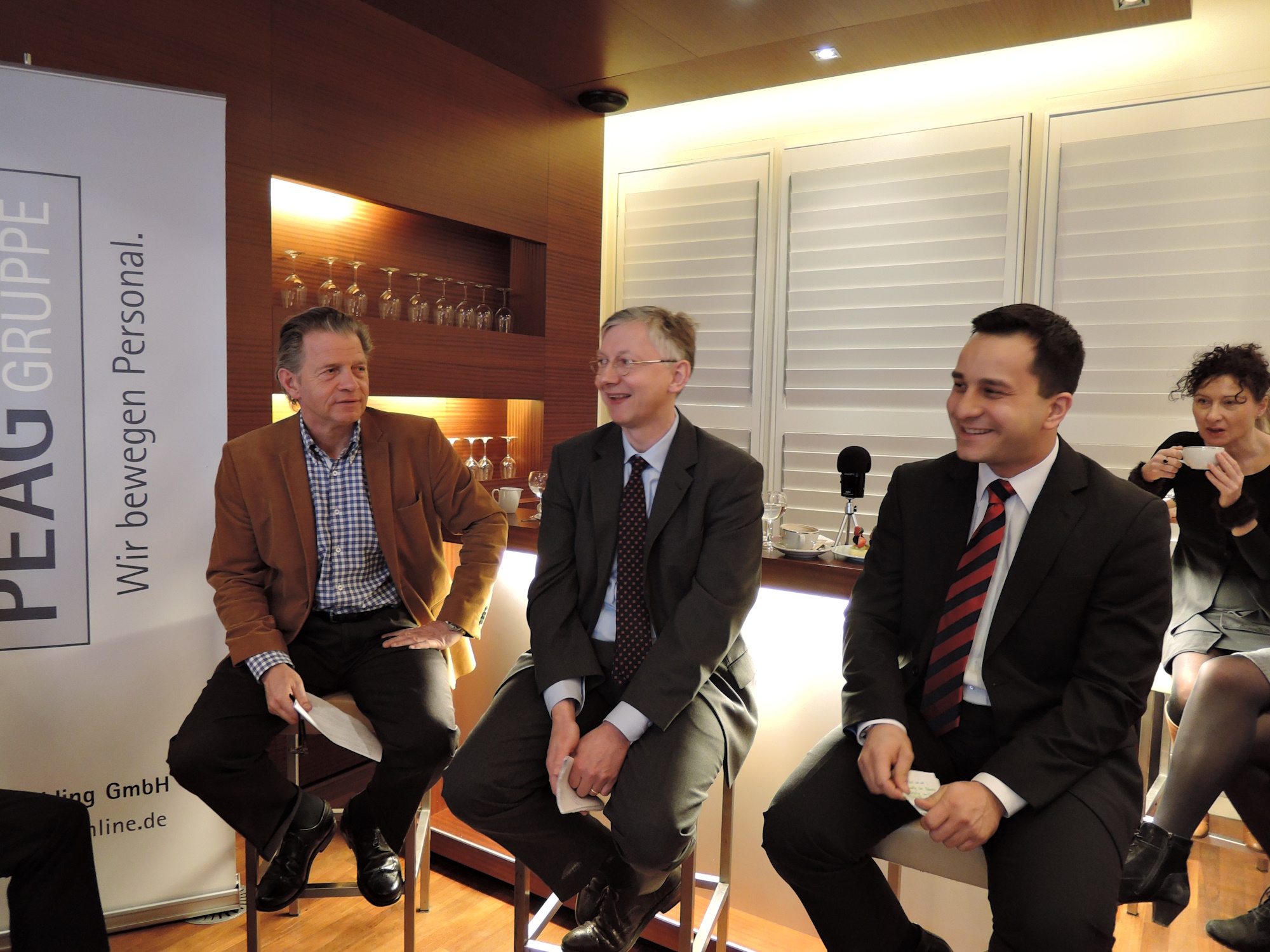 von links: Moderator Daniel Goffart, Prof. Dr. Robert von Steinau-Steinrück, Rechtsanwalt bei der Luther Rechtsanwaltsgesellschaft mbH, und Mahmut Özdemir, MdB, SPD