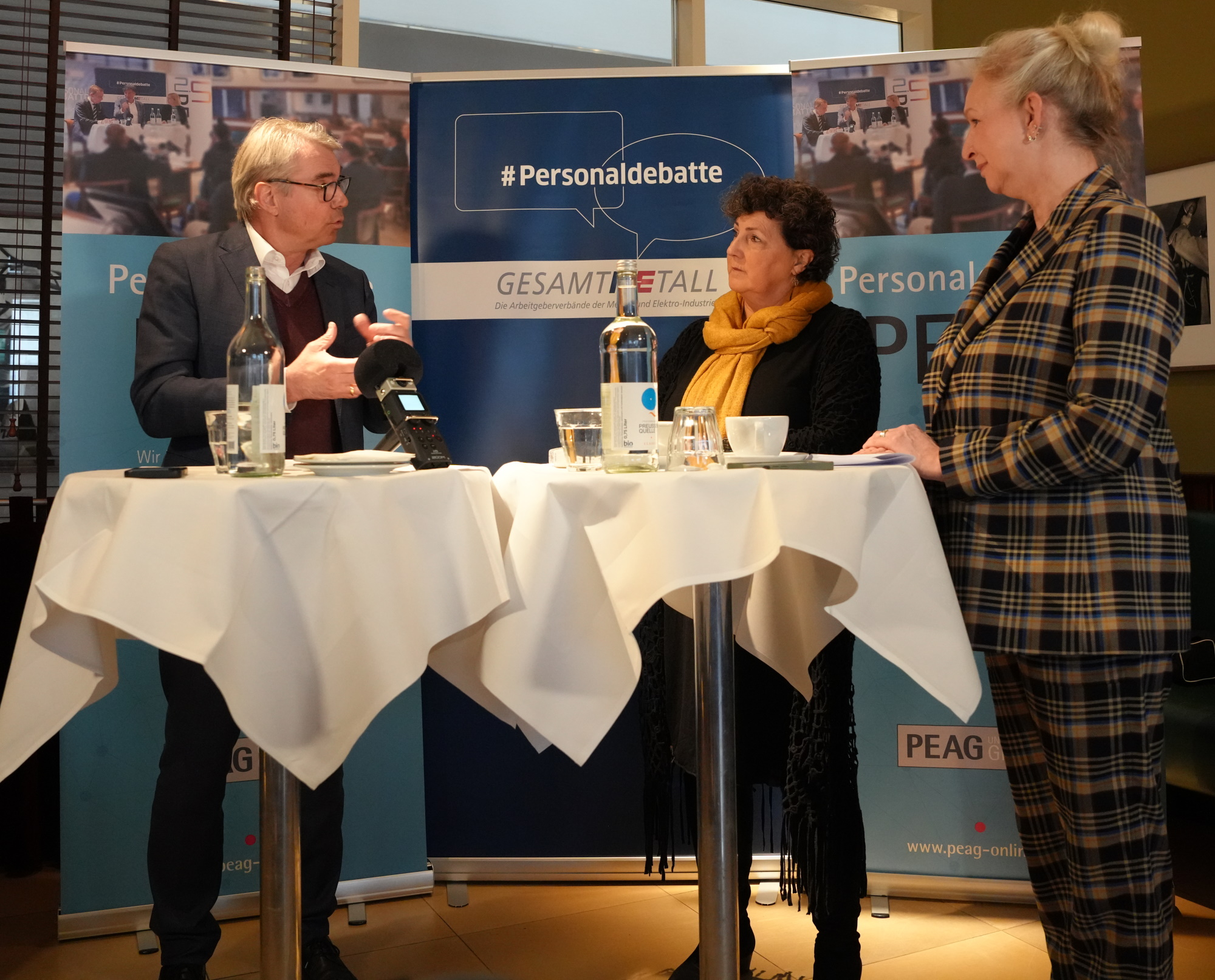 von links: FDP-Bundestagsabgeordneter Carl-Julius Cronenberg, DGB-Bundesvorständin Anja Piel und Moderatorin Ute Welty