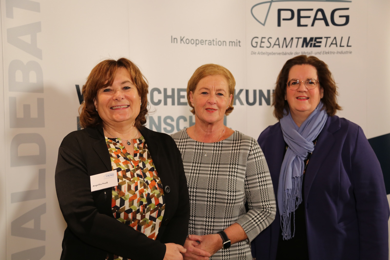 Von links: Angelika Preiß, Geschäftsführerin der PEAG Transfer GmbH, Michaela Engelmeier, Vorstandsvorsitzende des Sozialverbandes Deutschland e.V., und Kerstin Griese, Parlamentarische Staatssekretärin beim Bundesminister für Arbeit und Soziales.
