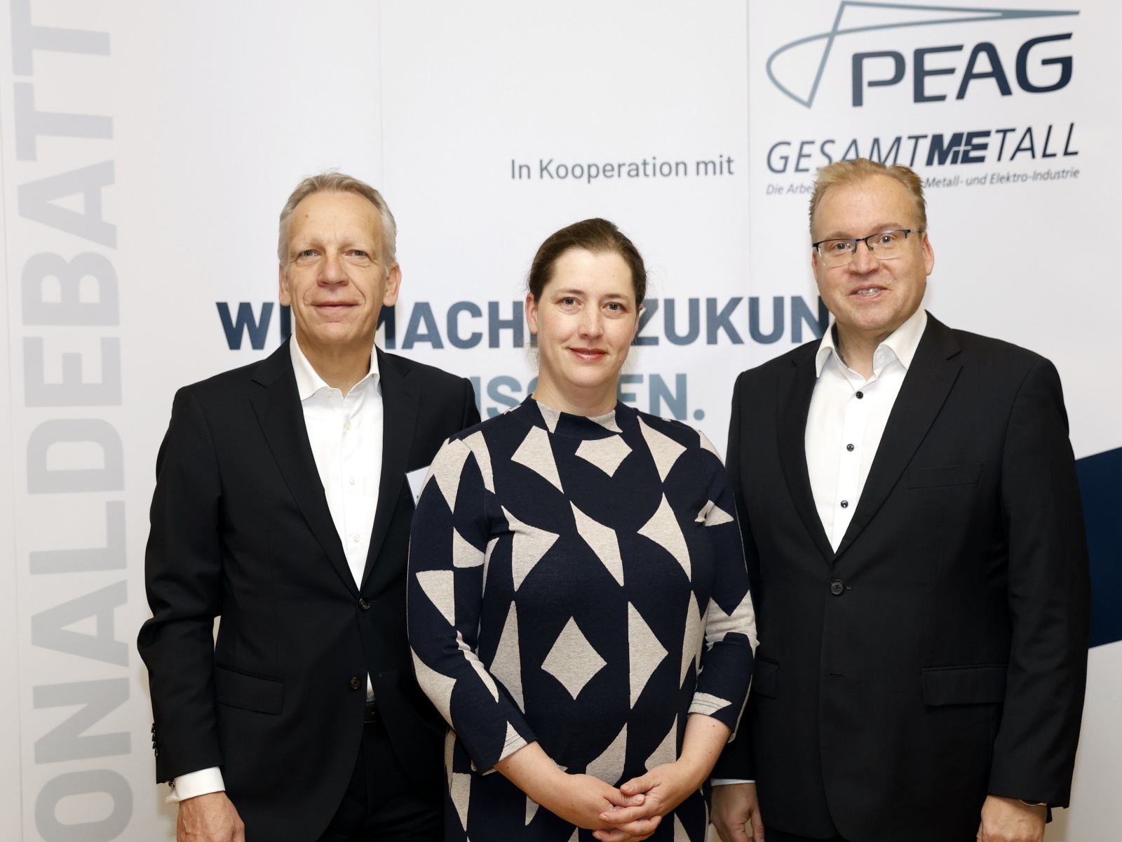 von links: Andreas Schmincke, Geschäftsführer der PEAG Holding GmbH, Dr. Anna Robra, Abteilungsleiterin Arbeitsmarkt der Bundesvereinigung der Deutschen Arbeitgeberverbände BDA, und Marcus Weichert, Geschäftsführer des Jobcenters Dortmund 