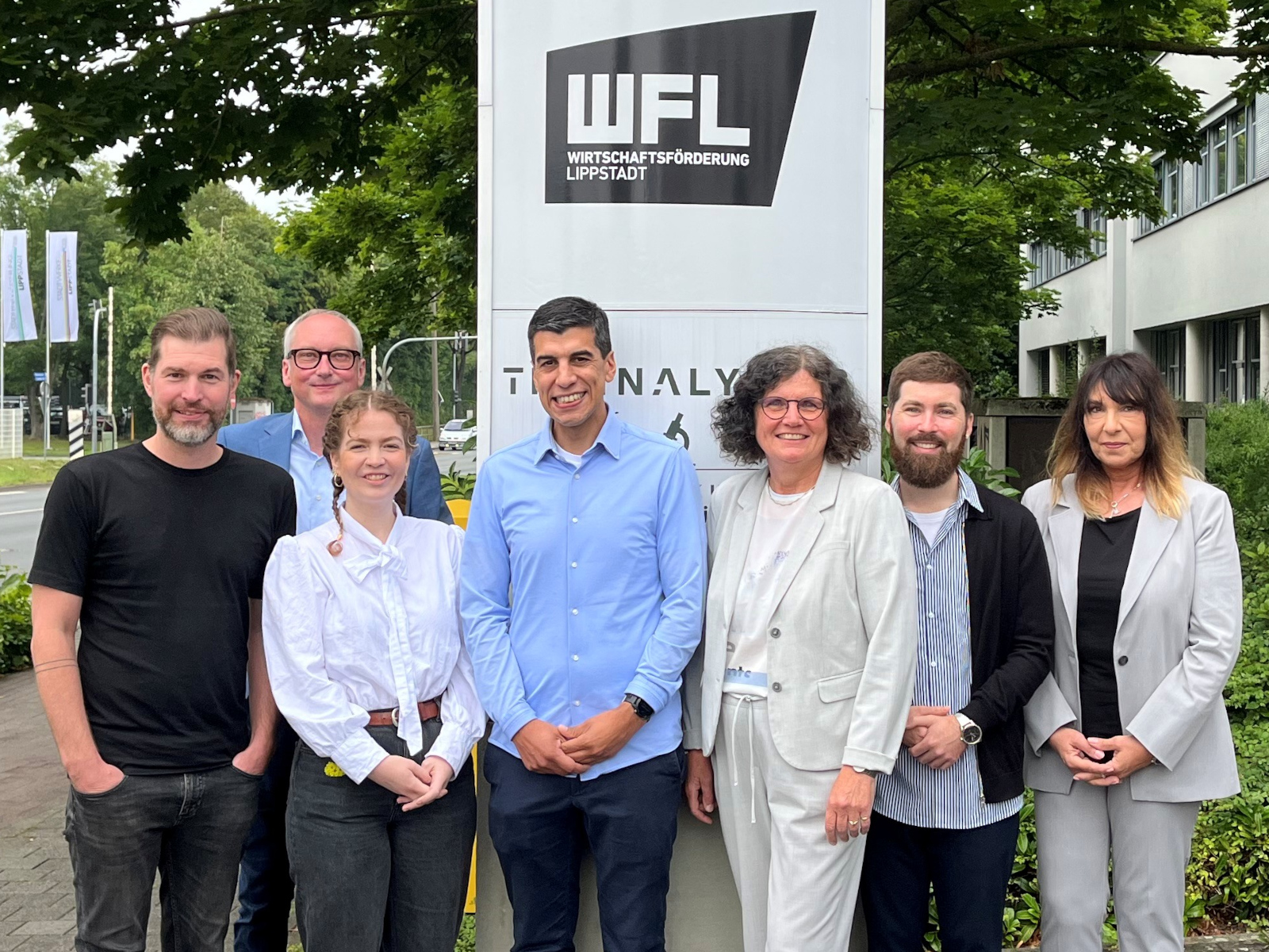 Das Netzwerk steht! Im engen Kontakt mit den Wirtschaftsförderungen Lippstadt und Kreis Soest vermittelt PEAG Transfer in einem neuem Projekt 60 Fachkräfte.